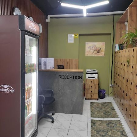 Hostel Kochevnik Capsule Hotel アルマトイ エクステリア 写真