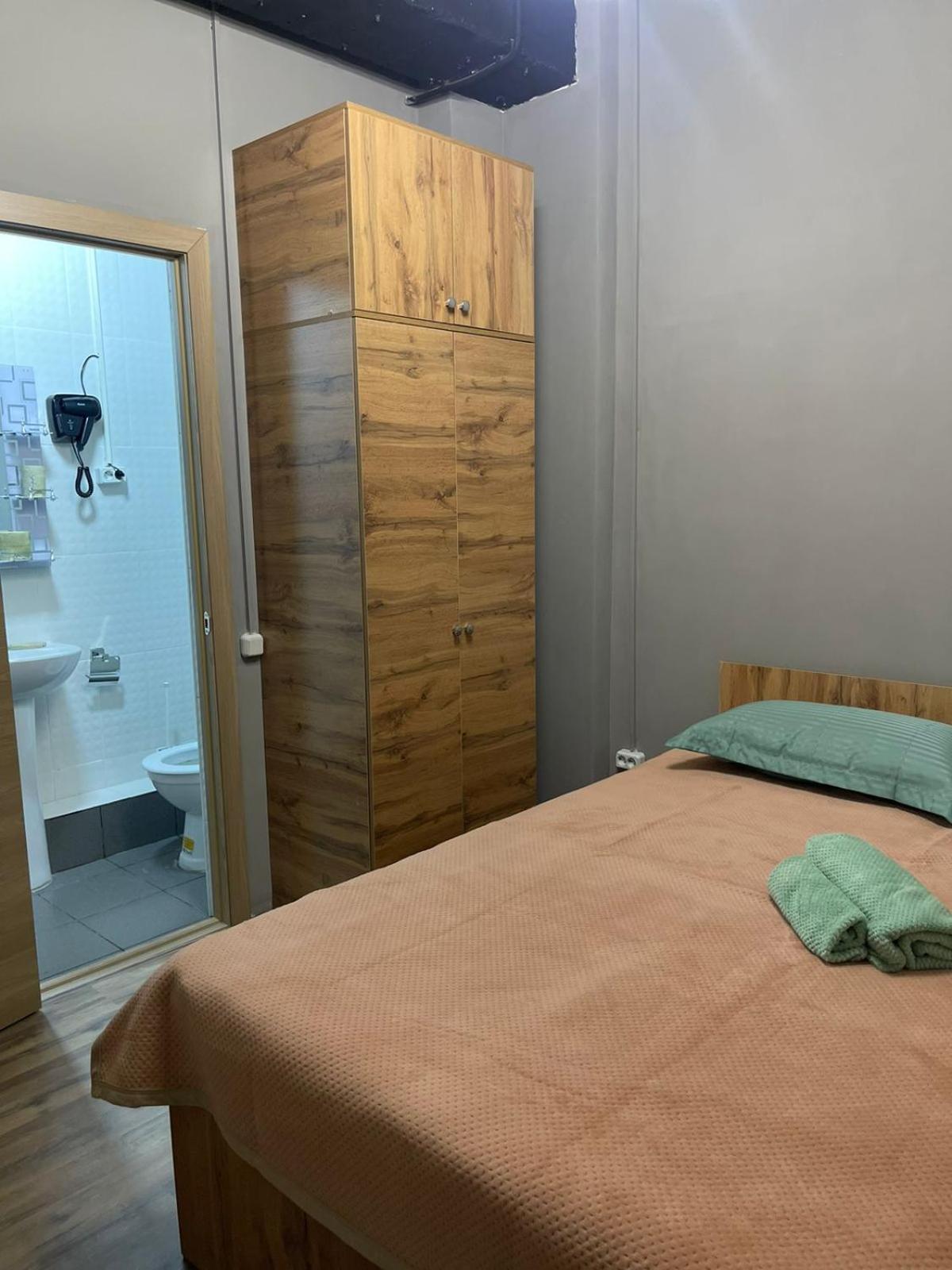 Hostel Kochevnik Capsule Hotel アルマトイ エクステリア 写真