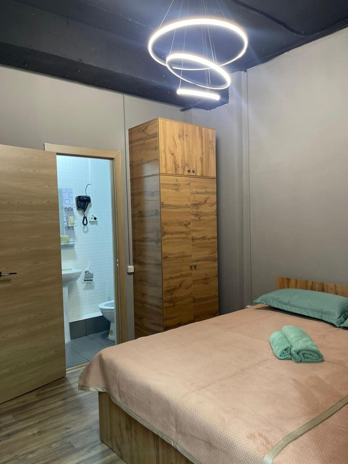 Hostel Kochevnik Capsule Hotel アルマトイ エクステリア 写真