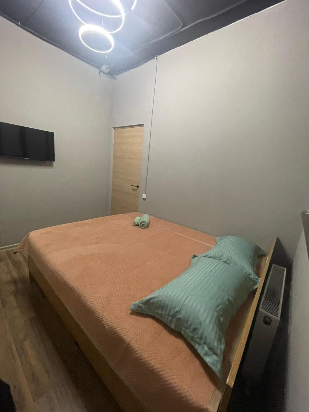 Hostel Kochevnik Capsule Hotel アルマトイ エクステリア 写真