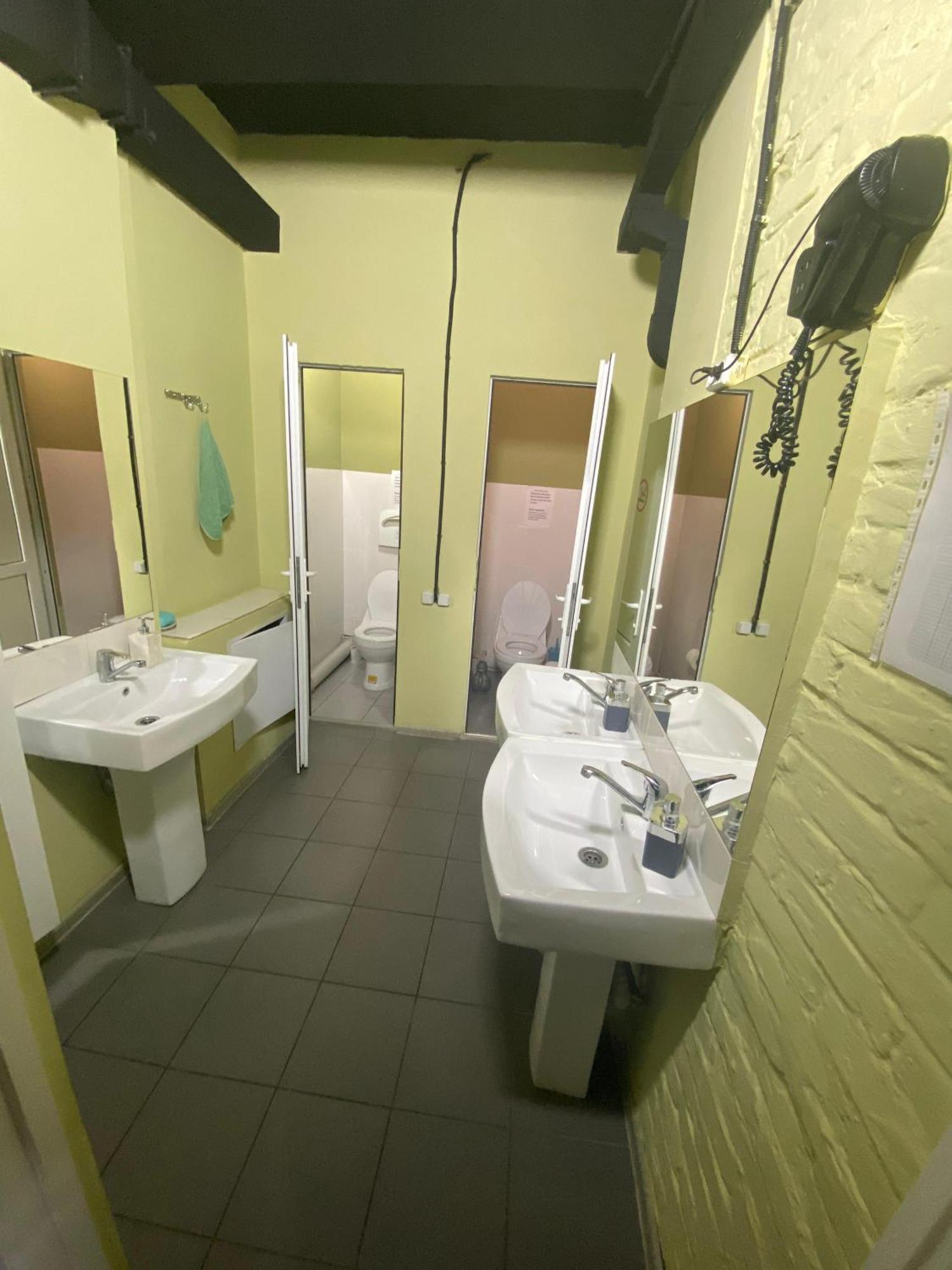 Hostel Kochevnik Capsule Hotel アルマトイ エクステリア 写真